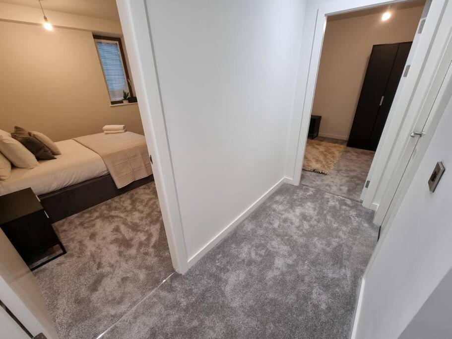 Luxury City Centre Townhouse With Parking Манчестер Экстерьер фото
