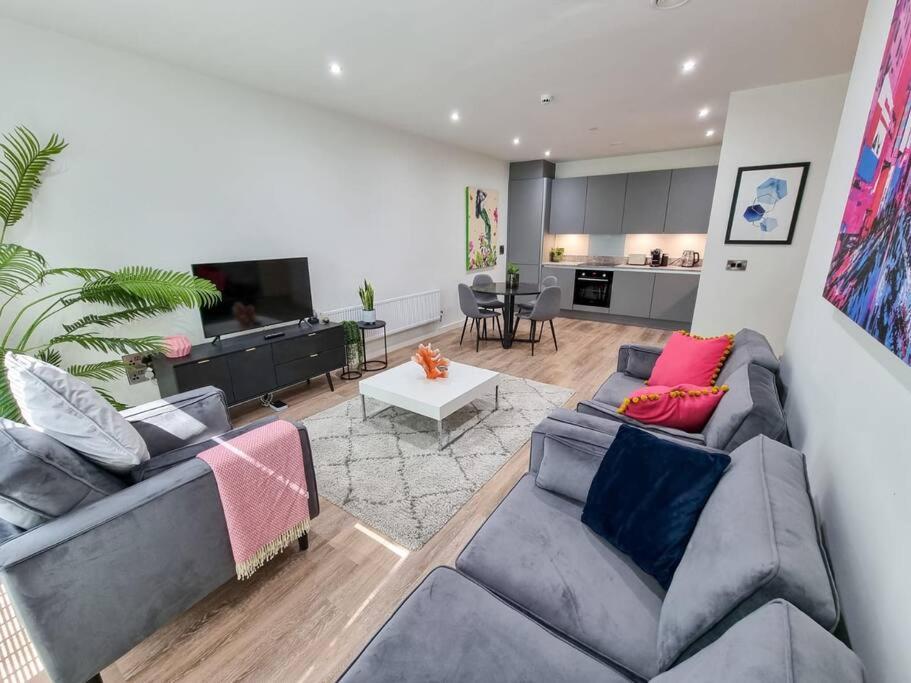Luxury City Centre Townhouse With Parking Манчестер Экстерьер фото